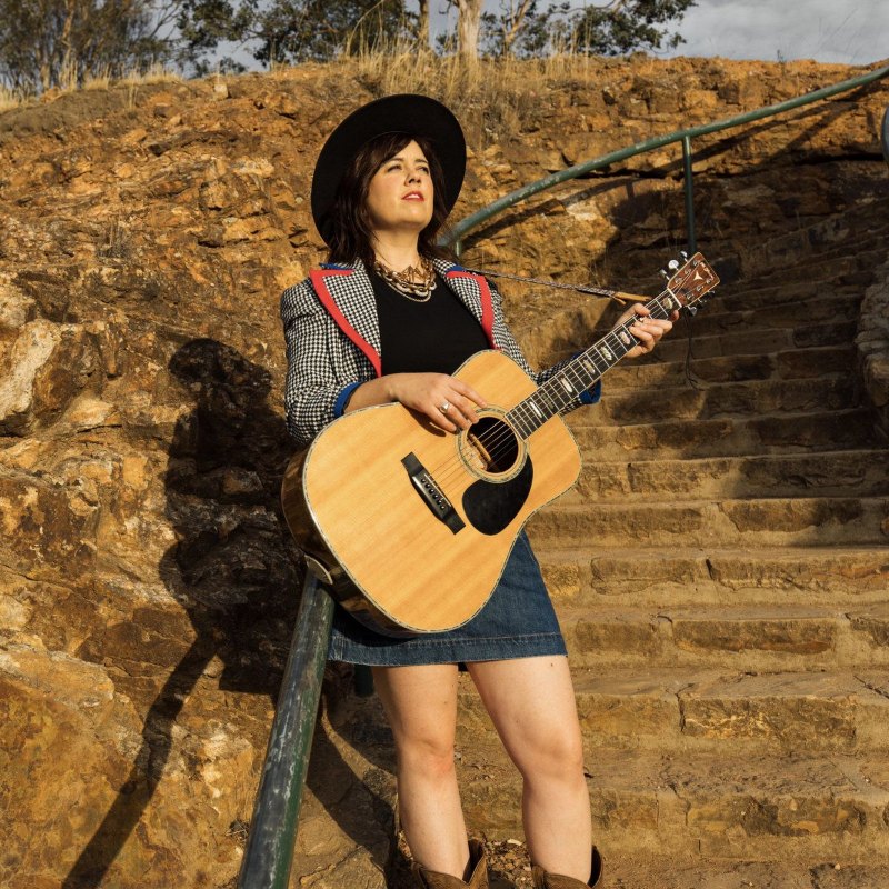 Bec Taylor & the Lyrebirds